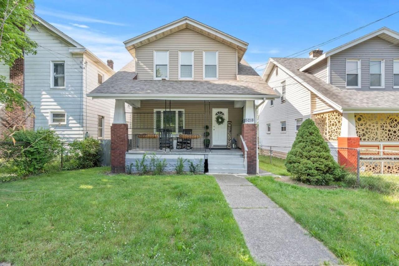 Holiday home Brand New, Private Parking, Stylish 3bedroom House Pittsburgh