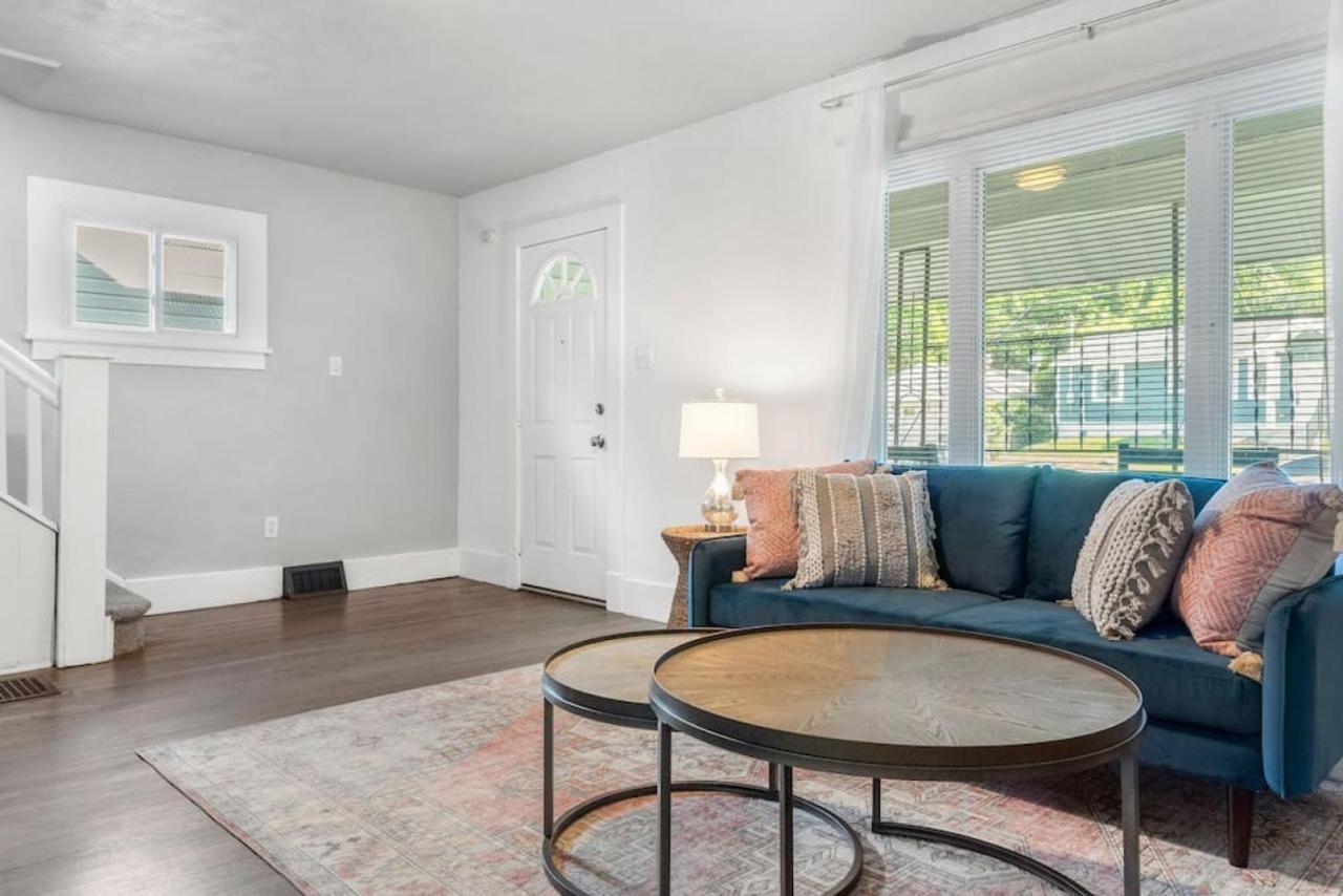 Brand New, Private Parking, Stylish 3bedroom House Pittsburgh