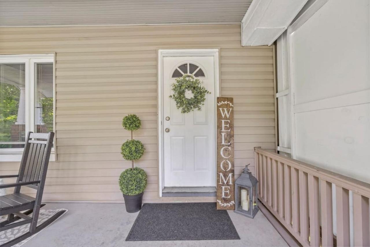 Brand New, Private Parking, Stylish 3bedroom House Pittsburgh