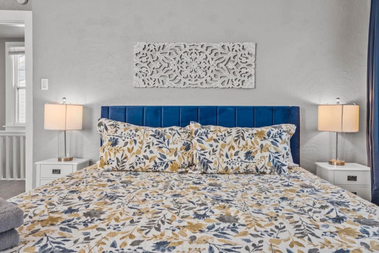 Сasa de vacaciones Brand New, Private Parking, Stylish 3bedroom House *